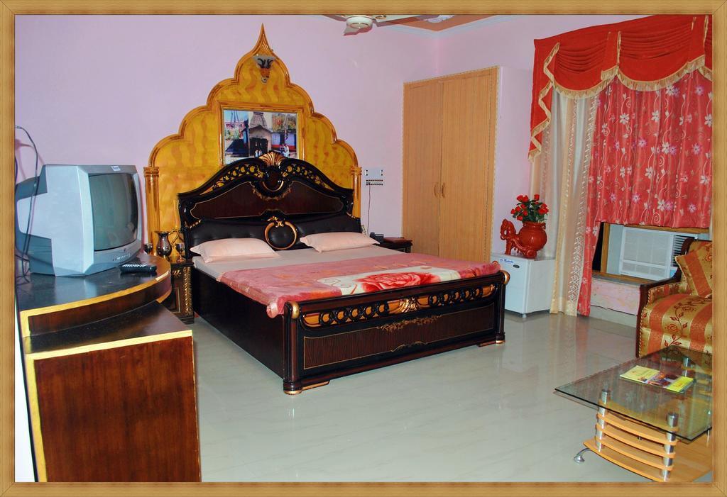 Rishabh Grand Castle Resort Rishikesh Ruang foto